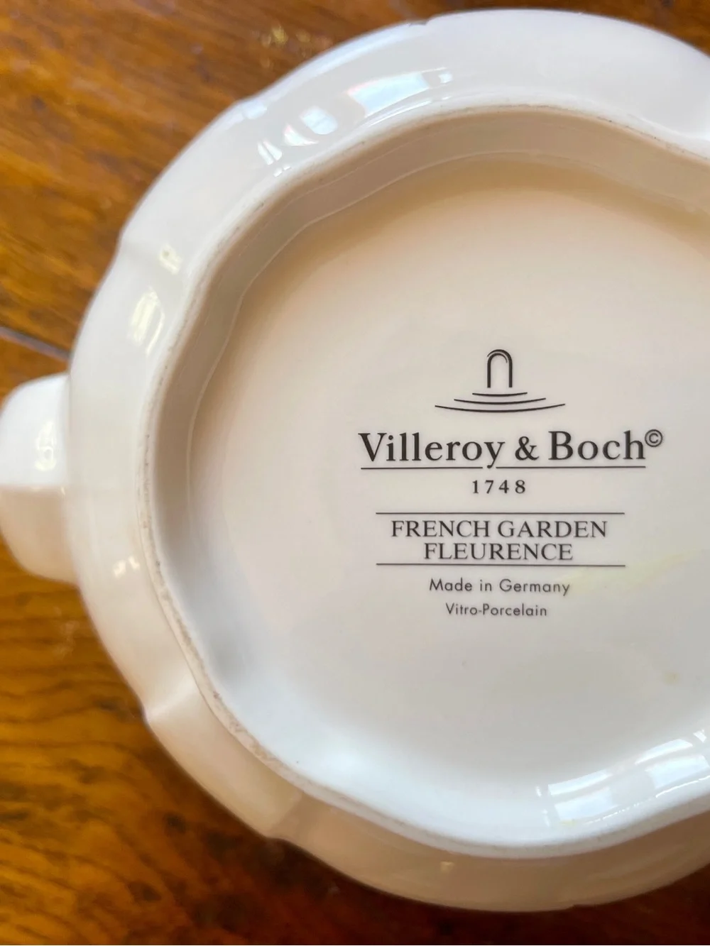Villeroy & Boch French Garden Ceramic Fruit Teapot in White, Yellow & Green